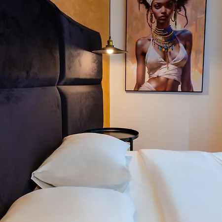 Отель Diamond Boutique 3*